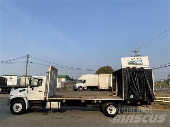 Hino 338 Pressukapelli kuorma-autot