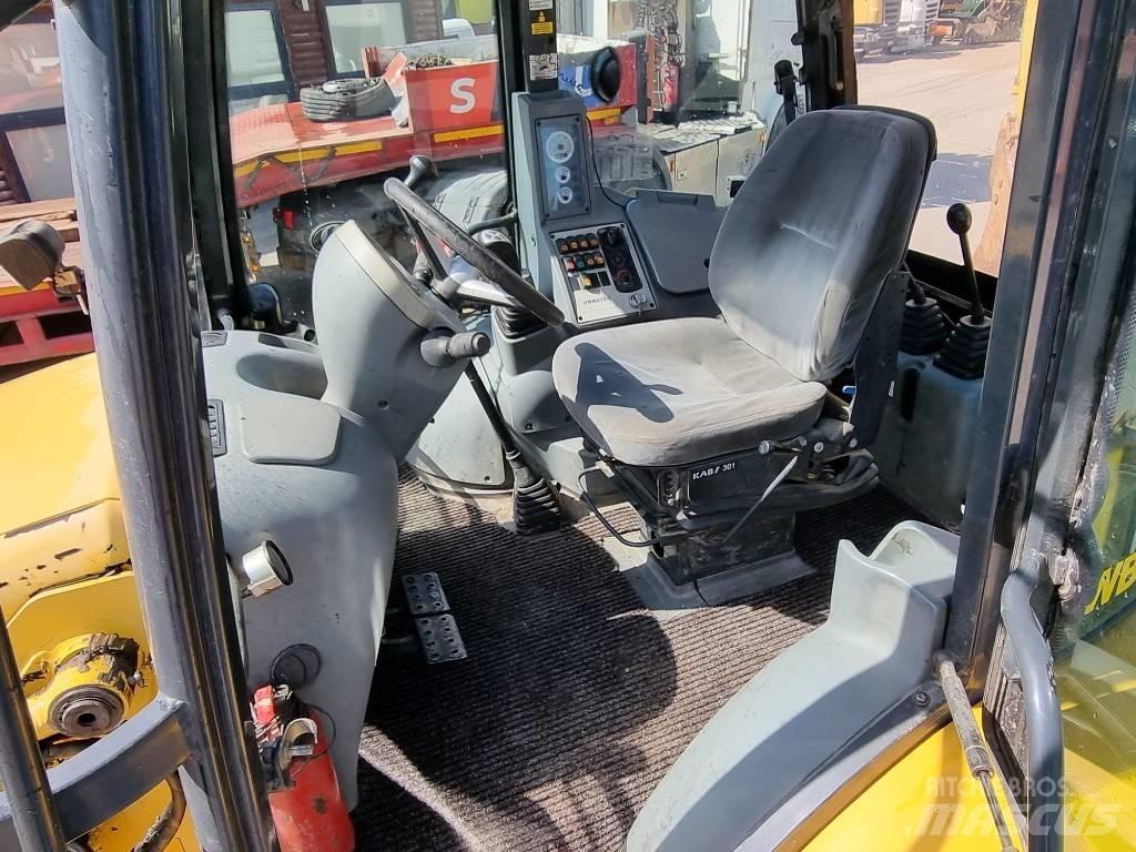 Komatsu WB 93 S-5EO Kaivurikuormaajat