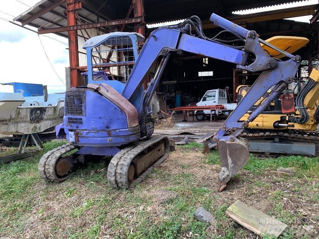 Komatsu PC28UU-2 Minikaivukoneet < 7t
