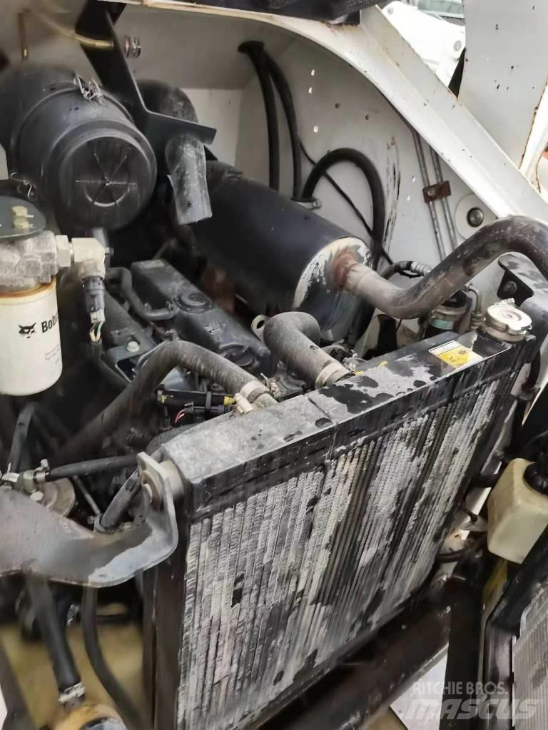 Bobcat S 250 Liukuohjatut kuormaajat