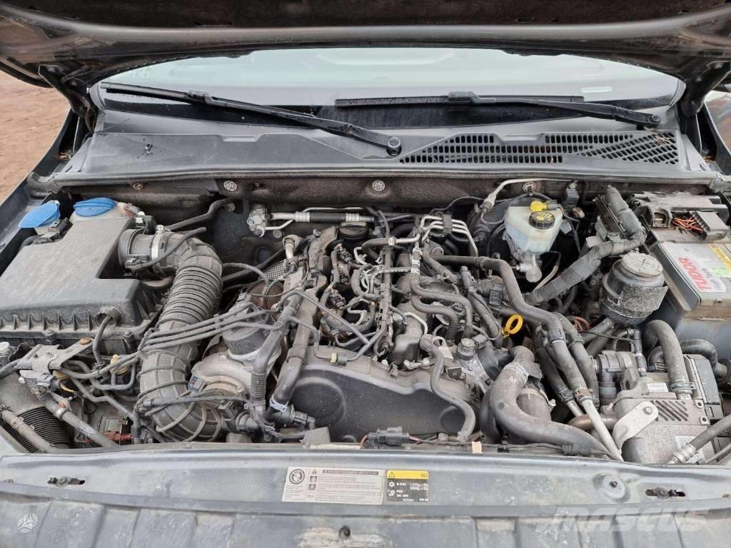 Volkswagen Amarok Lava-autot