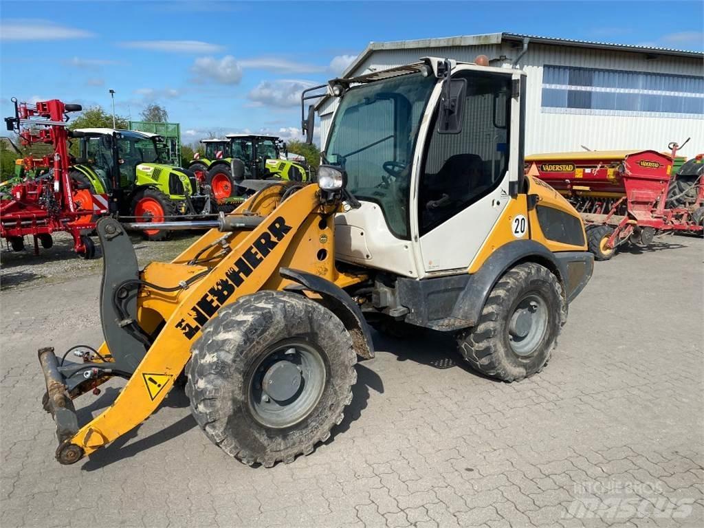 Liebherr L 506 C Pyöräkuormaajat