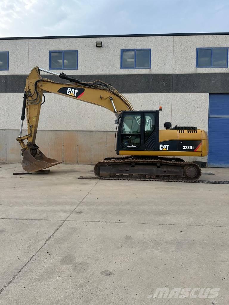 CAT 323 D LN Telakaivukoneet