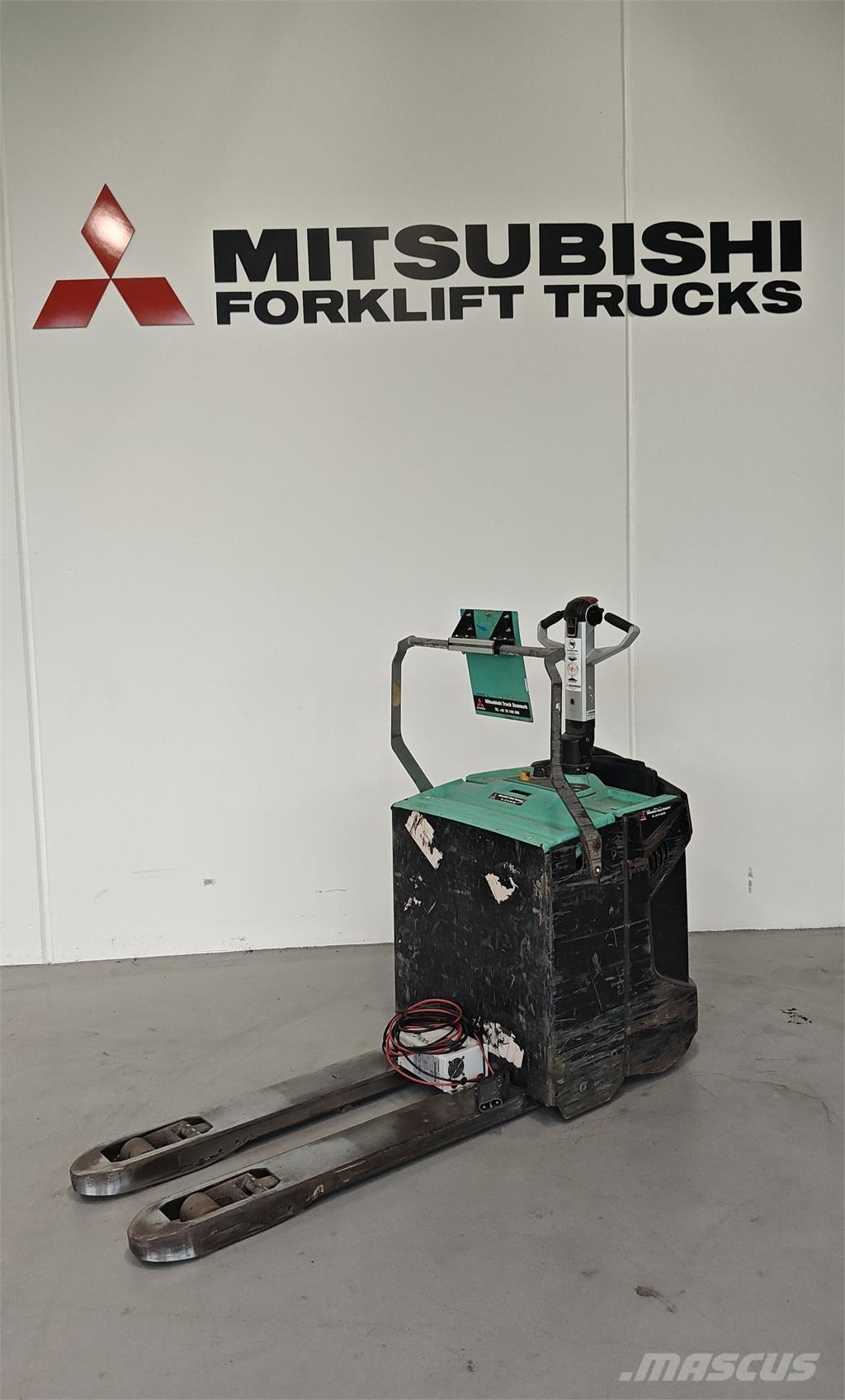 Mitsubishi PBV20N2 Lavatrukit