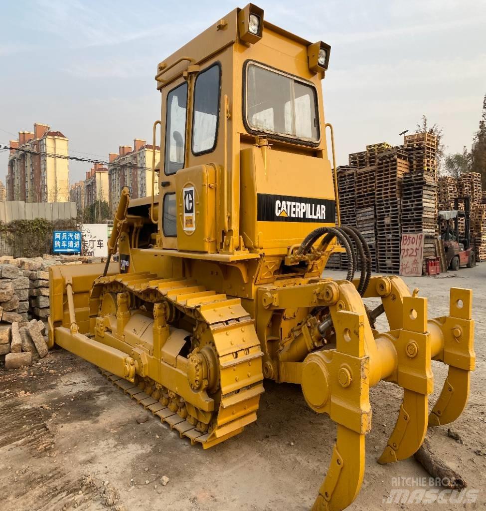 CAT D 6 D Telaketjupuskutraktorit