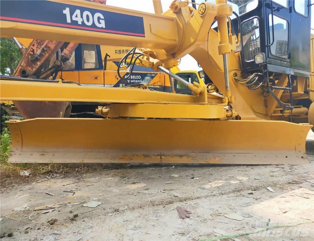 CAT 140G Tiehöylät
