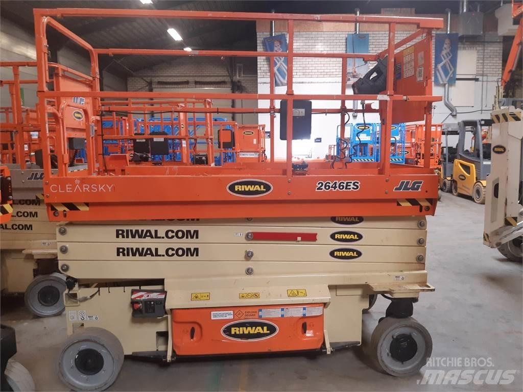 JLG 2646ES Saksilavat