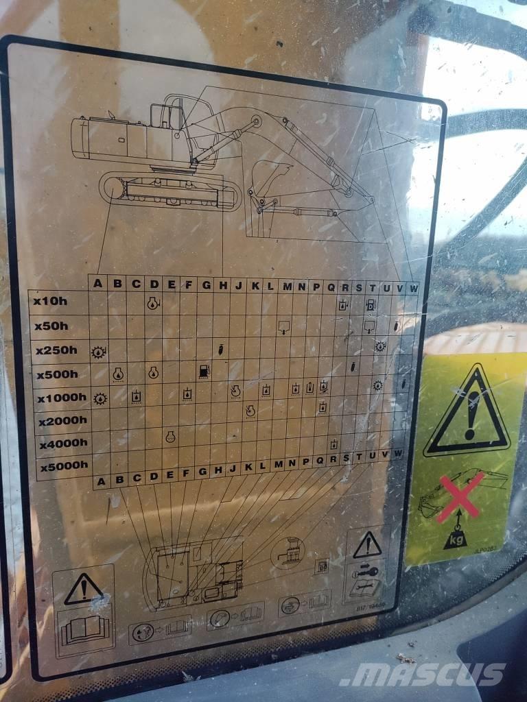 JCB JS 240 N LC Telakaivukoneet