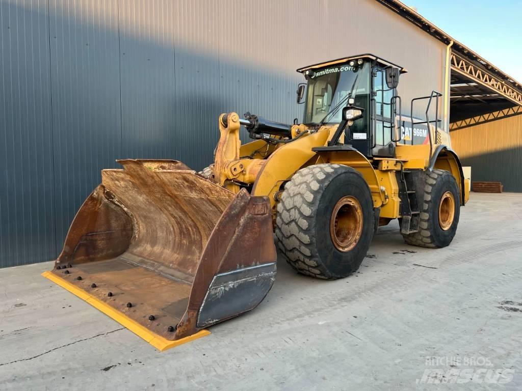 CAT 966M Pyöräkuormaajat