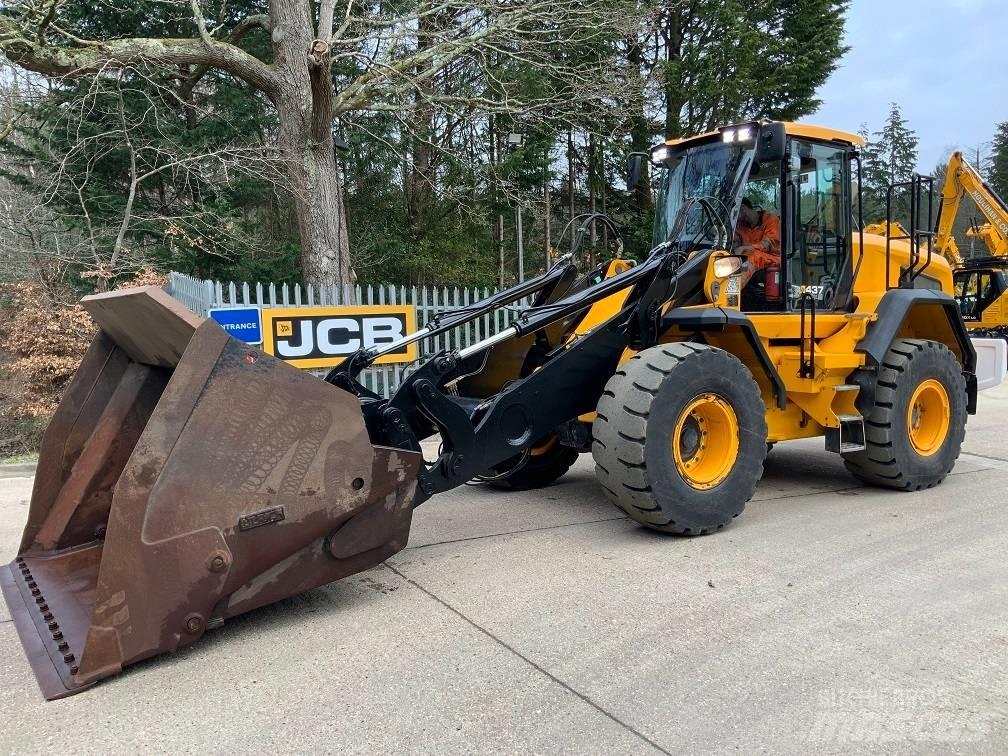 JCB 437 HT Pyöräkuormaajat