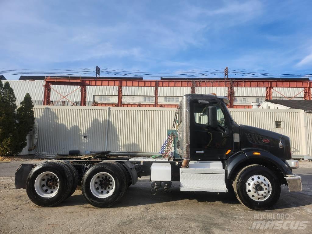 Peterbilt 567 Vetopöytäautot