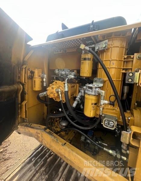 CAT 318 B Telakaivukoneet