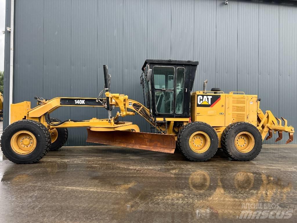 CAT 140K Tiehöylät