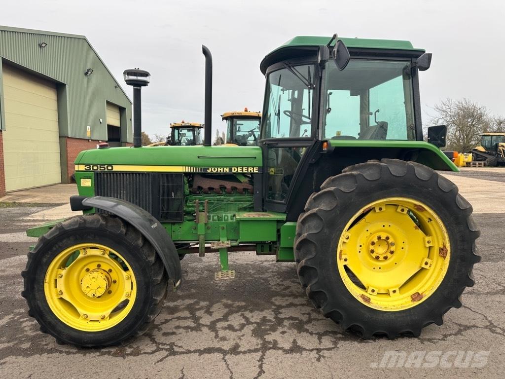 John Deere 3050 HL Traktorit