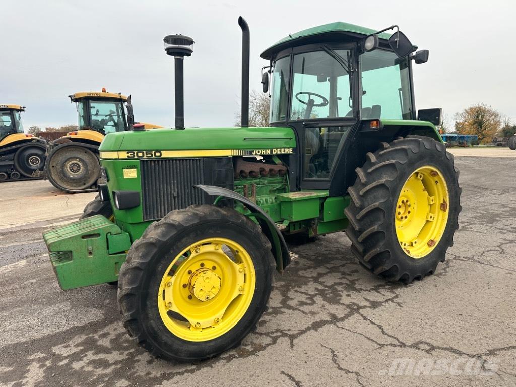 John Deere 3050 HL Traktorit