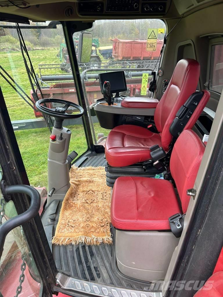 Case IH 8250 Leikkuupuimurit