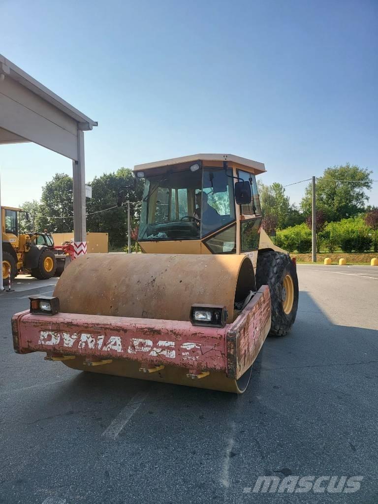 Dynapac CA 302 D Yksivalssijyrät