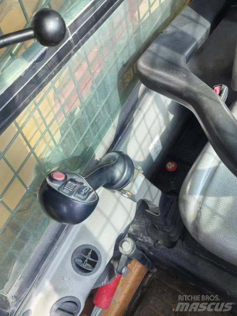 CASE SR 200 Liukuohjatut kuormaajat