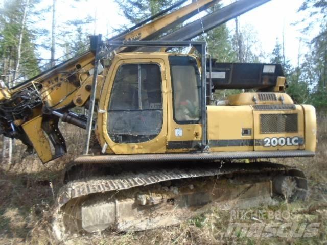 John Deere 200 LC Karsintakoneet
