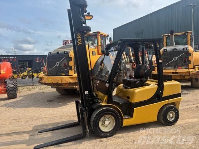 Yale GDP 35 VX Dieseltrukit