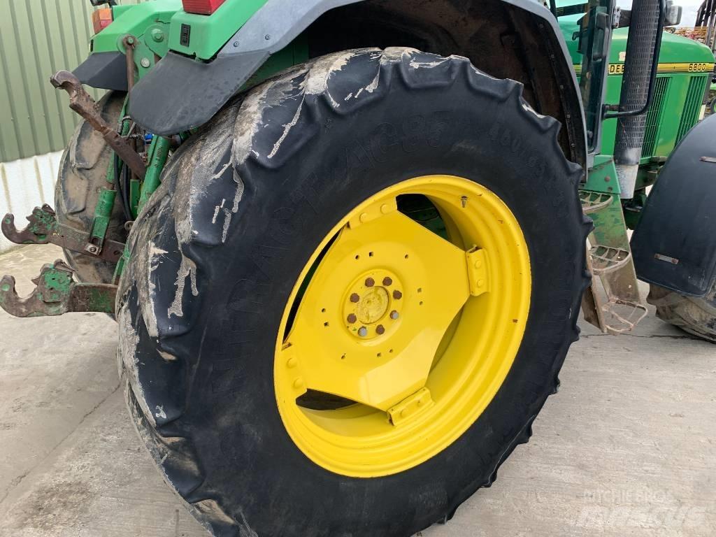 John Deere 6800 Traktorit