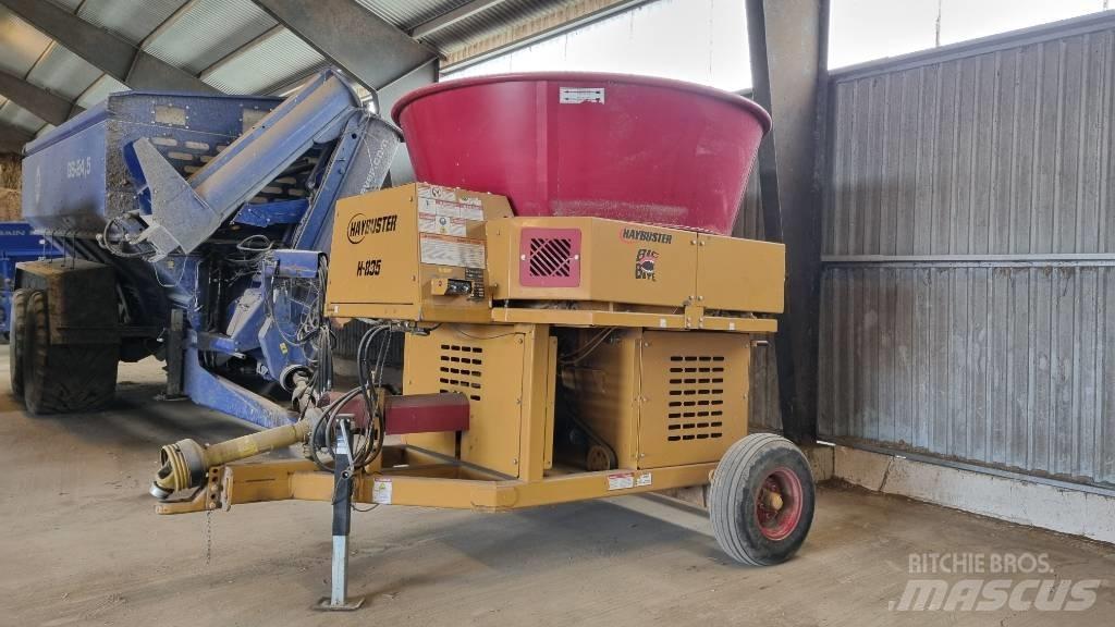 Haybuster H-835 Paalinkäsittelykoneet