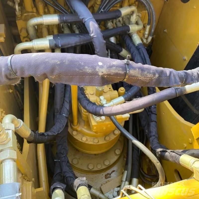 CAT 320 D Telakaivukoneet