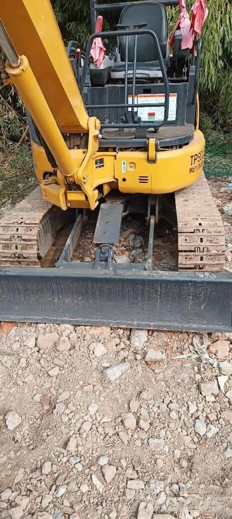 Komatsu PC35 Minikaivukoneet < 7t