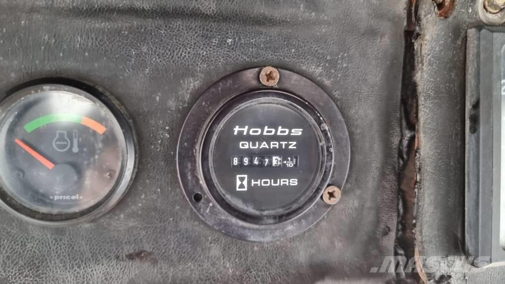 CAT Veekmas NY 15C Tiehöylät