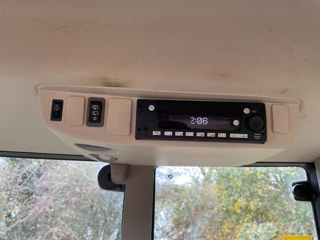 John Deere 6155 M Traktorit