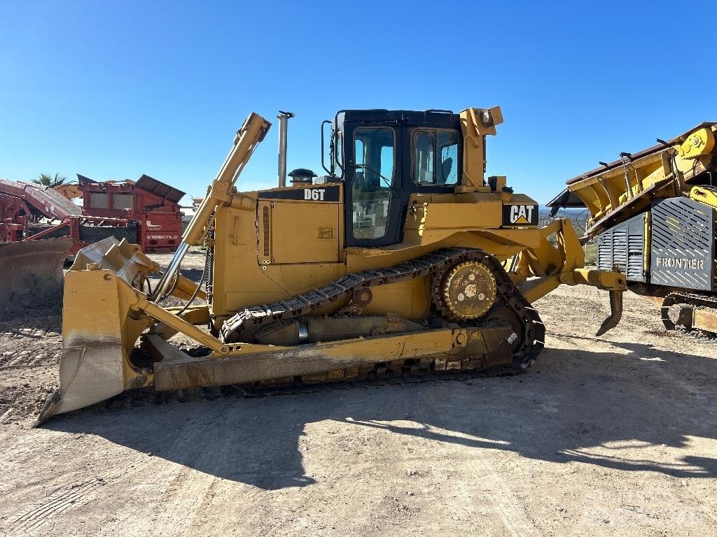 CAT D 6 T XL Telaketjupuskutraktorit