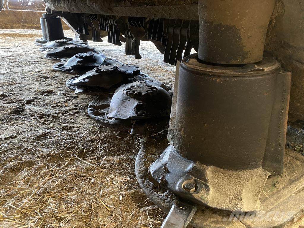 John Deere F 310 R Pyörillä varustetut leikkurit