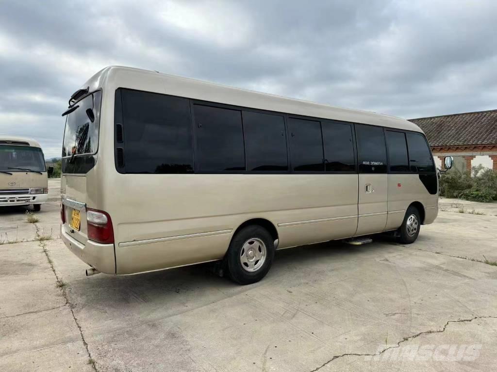 Toyota Coaster Bus Minibussit