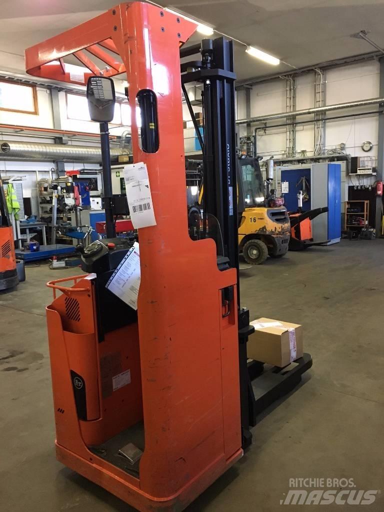 BT SSE 135 Ajettavat pinoamisvaunut