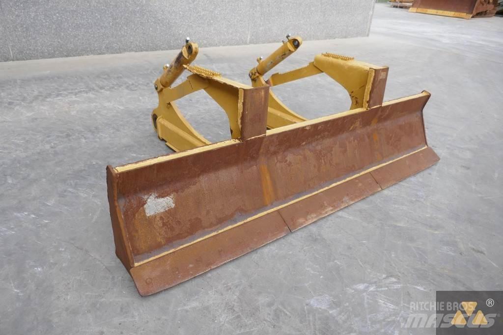 CAT Skidder blade Puskulevyt