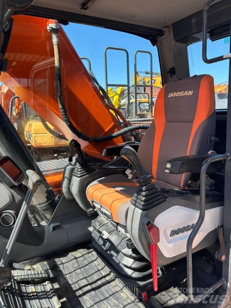 Doosan DX 255 NLC-5 Telakaivukoneet