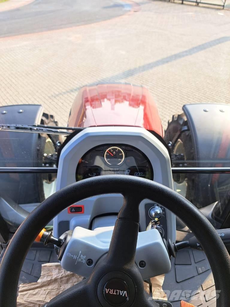 Valtra G 135 Active Traktorit