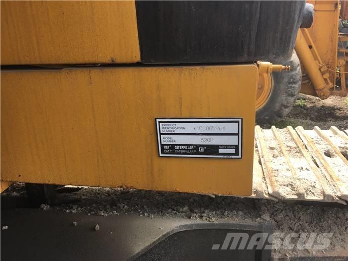 CAT 320 B Telakaivukoneet