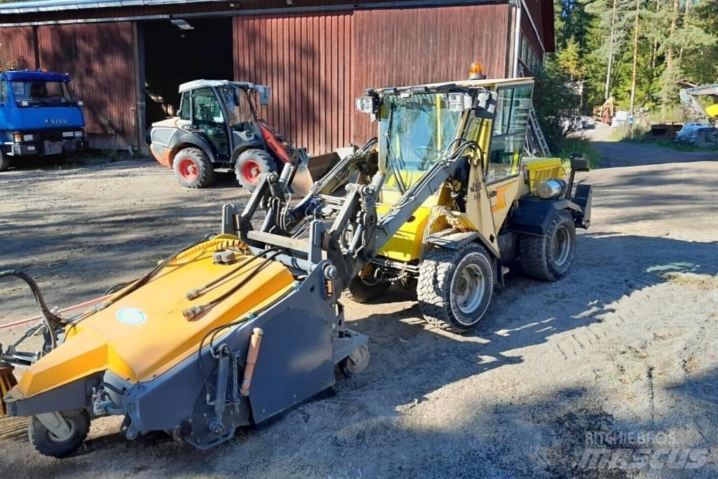 Wille 345 Pienkuormaajat