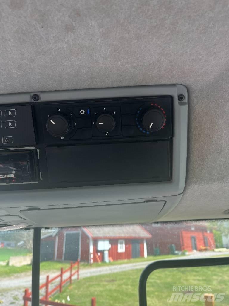 Valtra N 124 H5 Traktorit