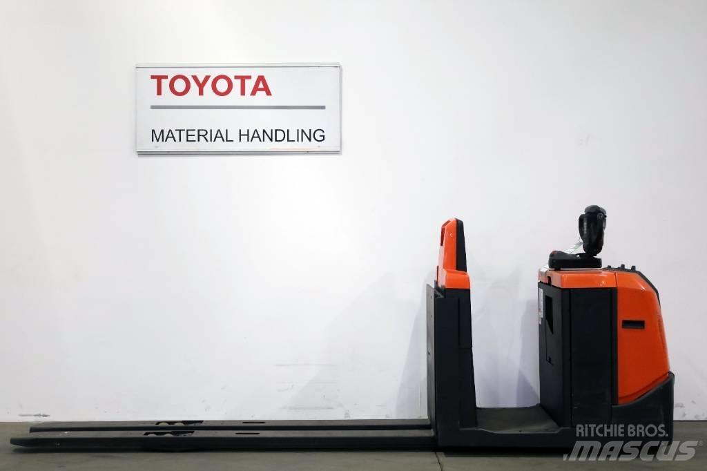Toyota OSE 250 Matalakeräilytrukit