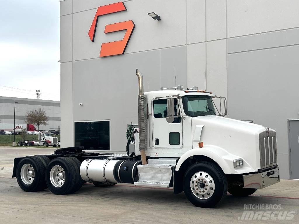 Kenworth T 800 Vetopöytäautot