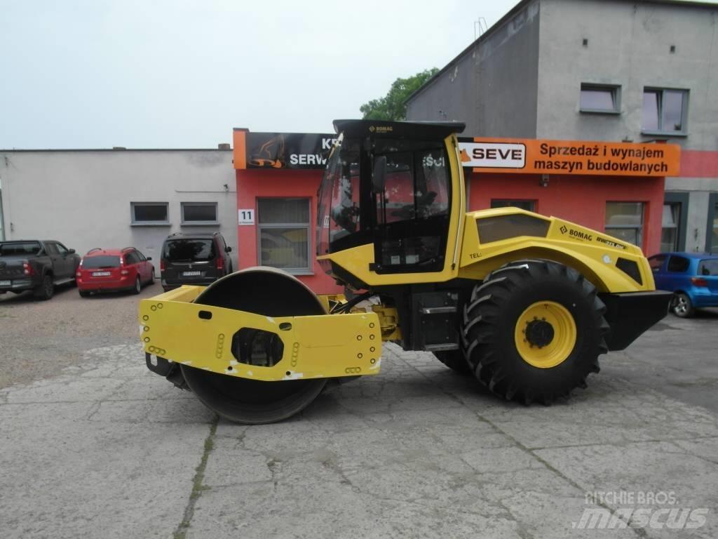 Bomag BW 213 DH-5 Yksivalssijyrät