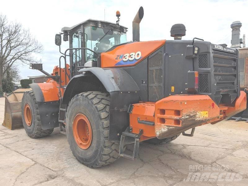 Hitachi ZW 330 Pyöräkuormaajat