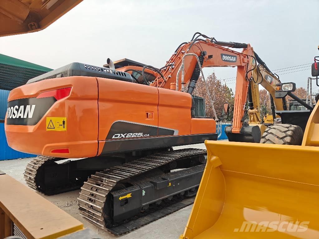 Doosan DX225LCA Telakaivukoneet