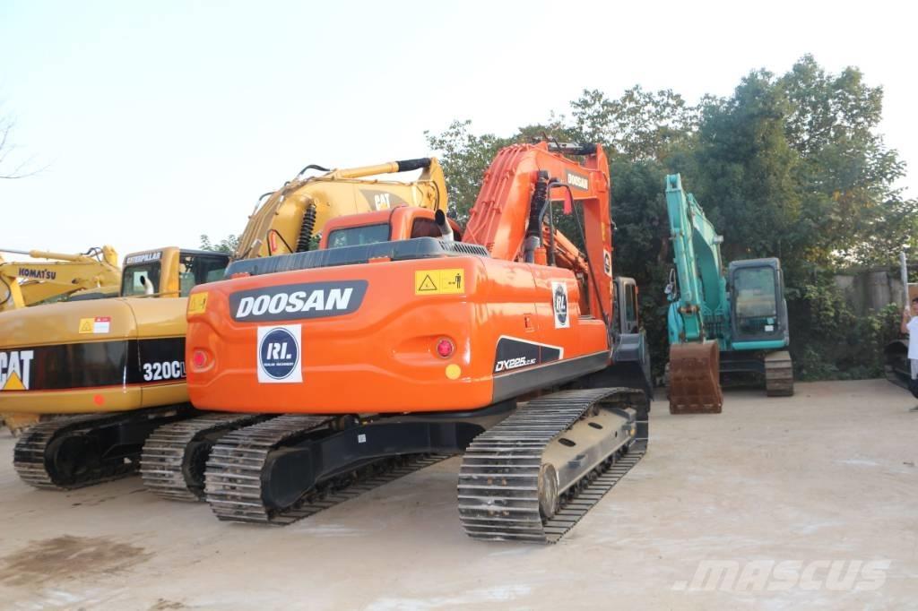 Doosan dx225 Telakaivukoneet