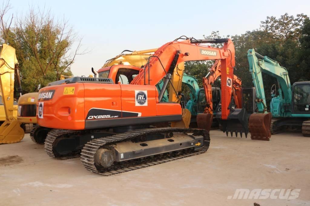 Doosan dx225 Telakaivukoneet