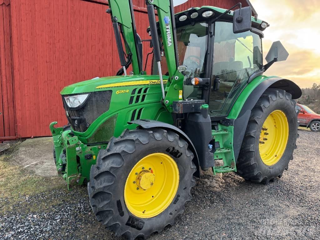John Deere 6130 R Traktorit