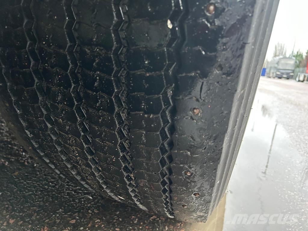 Volvo FH Umpikorikuorma-autot