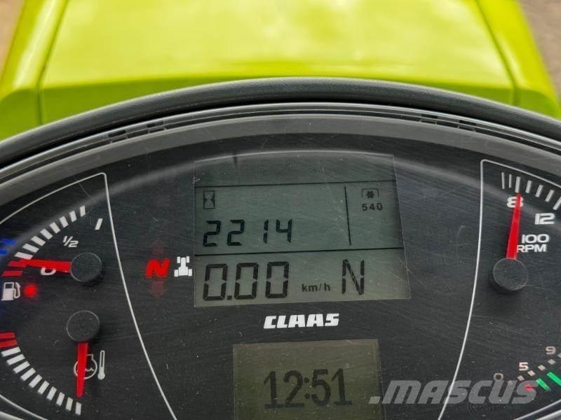 CLAAS AXION 870 Traktorit
